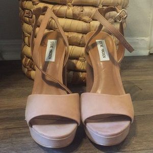 Steve Madden nude heels